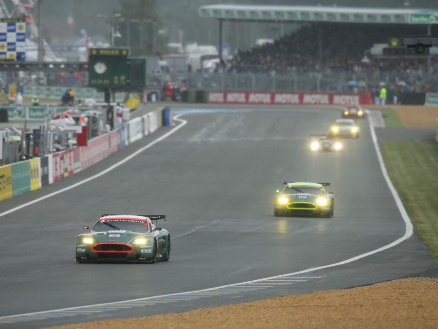  Aston Martin DBR9 Le Mans Winner 2007 года  (фото 14 из 21)